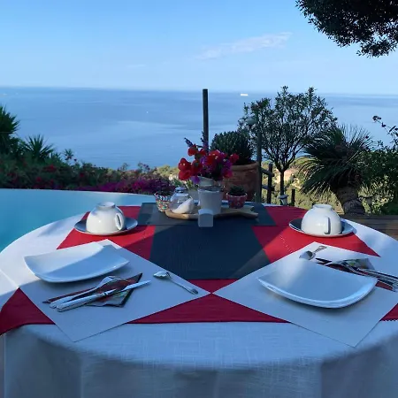 Bed & Breakfast La Venitienne Et Son Brunch Gastronomique Carqueiranne